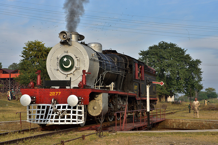 HG/S 2277 Pakistan Railways Attock City Tanago