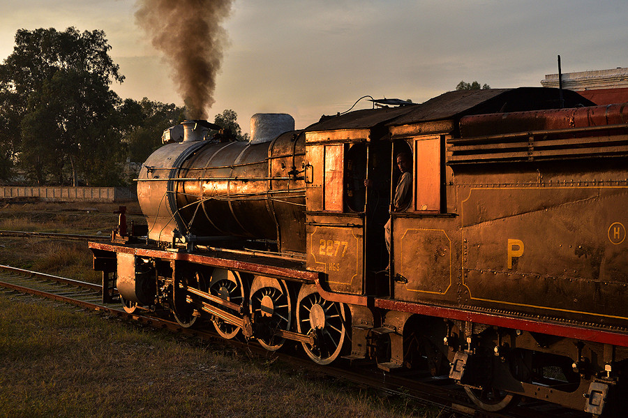 HG/S 2277 Pakistan Railways Attock City Tanago