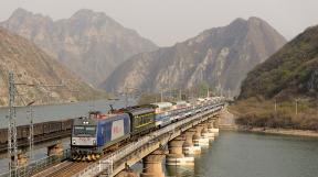 china-moderne-traktion-2019-tanago-erlebnisreisen-eisenbahnreisen-railfan-tours-photo_charter-046.jpg