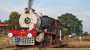 pakistan-attock-tanago-eisenbahnreisen-railfan-tours-1.jpg